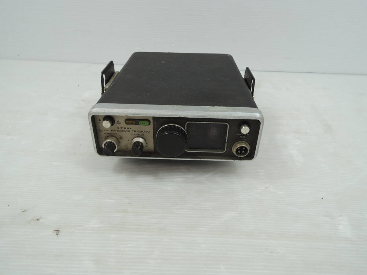 ●TRIO TR-7200G 2m FM トランシーバー 無線機 本体のみ /管理6038A23