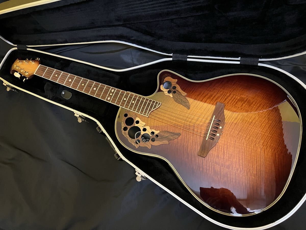 レアカラーOvation Celebrity Deluxe CC257 エレアコ オベーション アコースティックギター美品　１点難あり