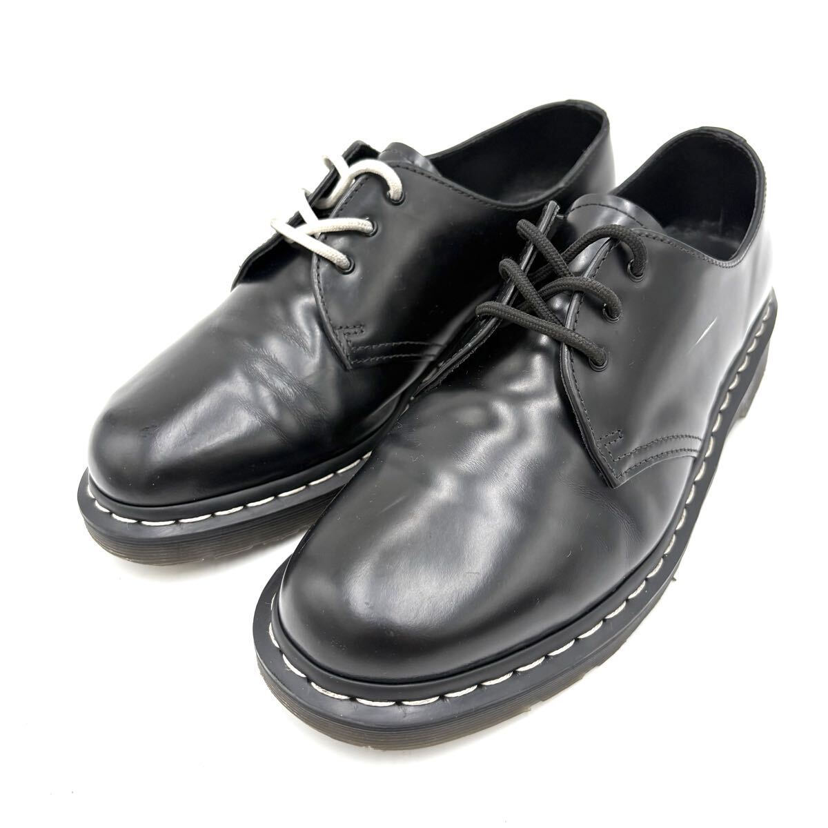 B ■ 人気モデル!! 'ホワイトステッチ入り' Dr.Martens ドクターマーチン 24575 3ホールシューズ ドレスシューズ UK9 28cm ブラック系 