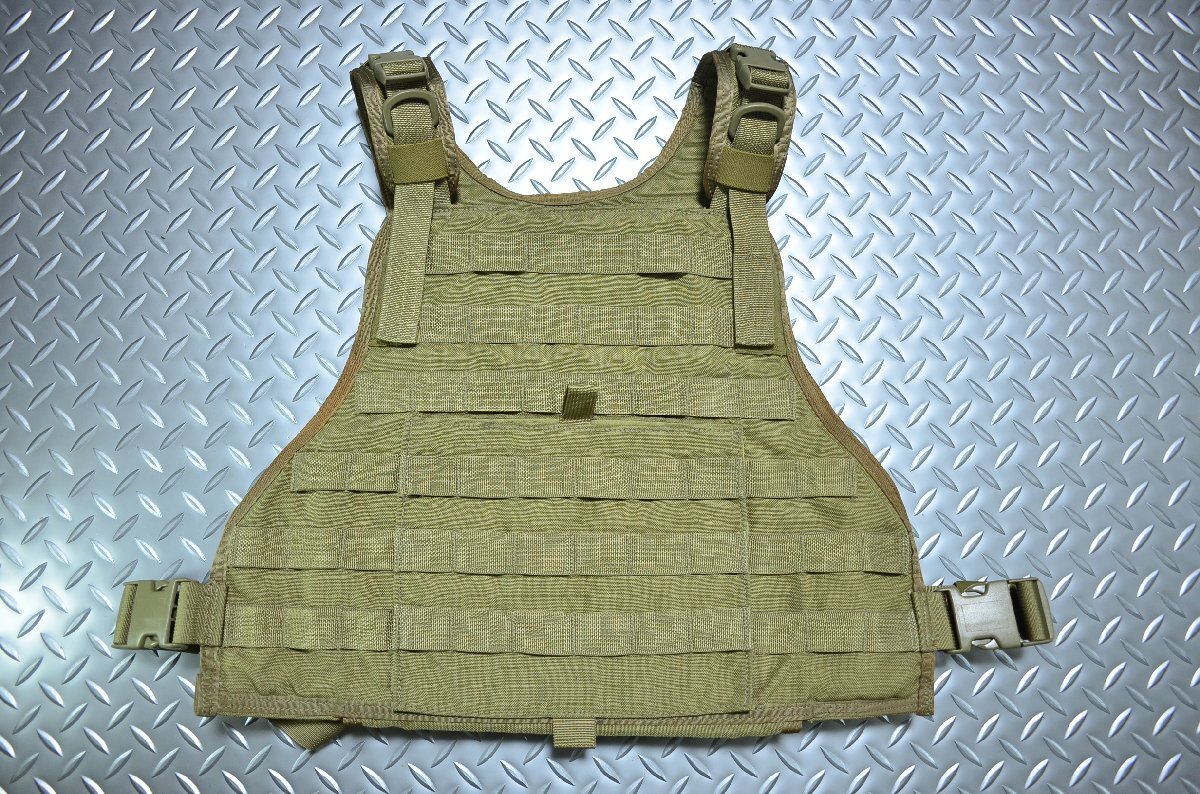 米軍☆Eagle Plate Carrier (Khaki) 初期型☆プレートキャリア 黒パーツ混合 MLCS SEAL SFLCS PJ DEVGRU EOD MBSS