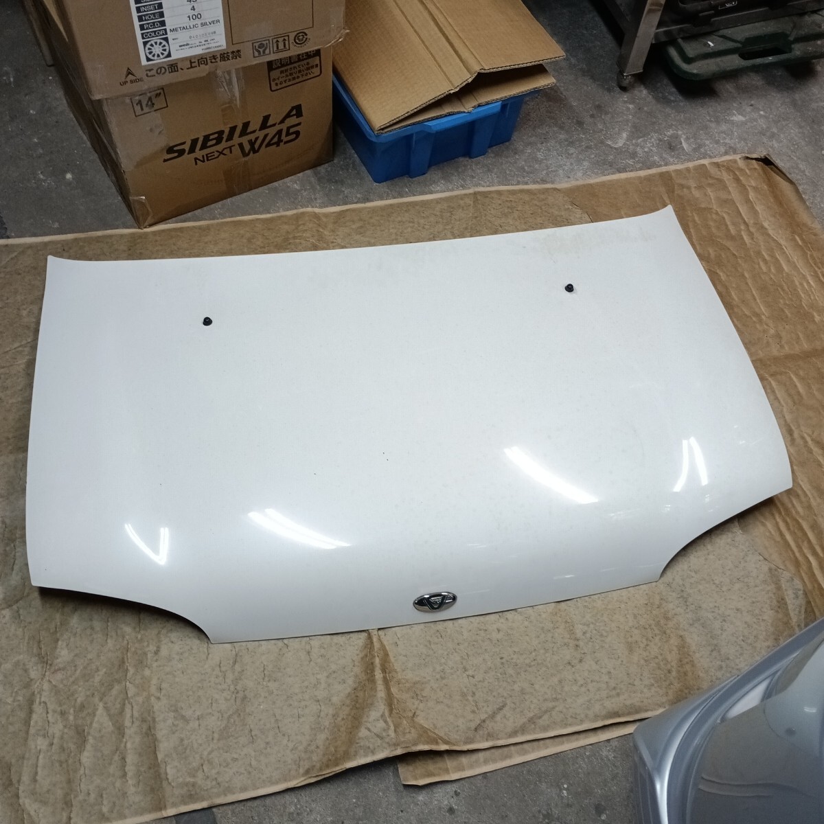 処分品、スバルヴィヴィオ、ボンネット、エンジンフード、KK3KK4,穴なし、RXR,RX-R、引取限定