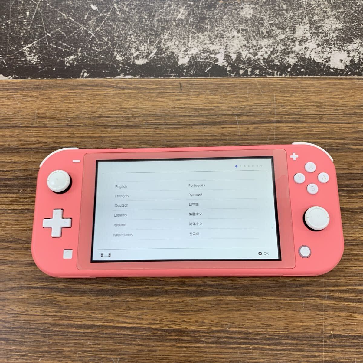 中古品 任天堂 コーラル Nintendo Switch Lite ニンテンドースイッチライト HDH-001 スイッチ
