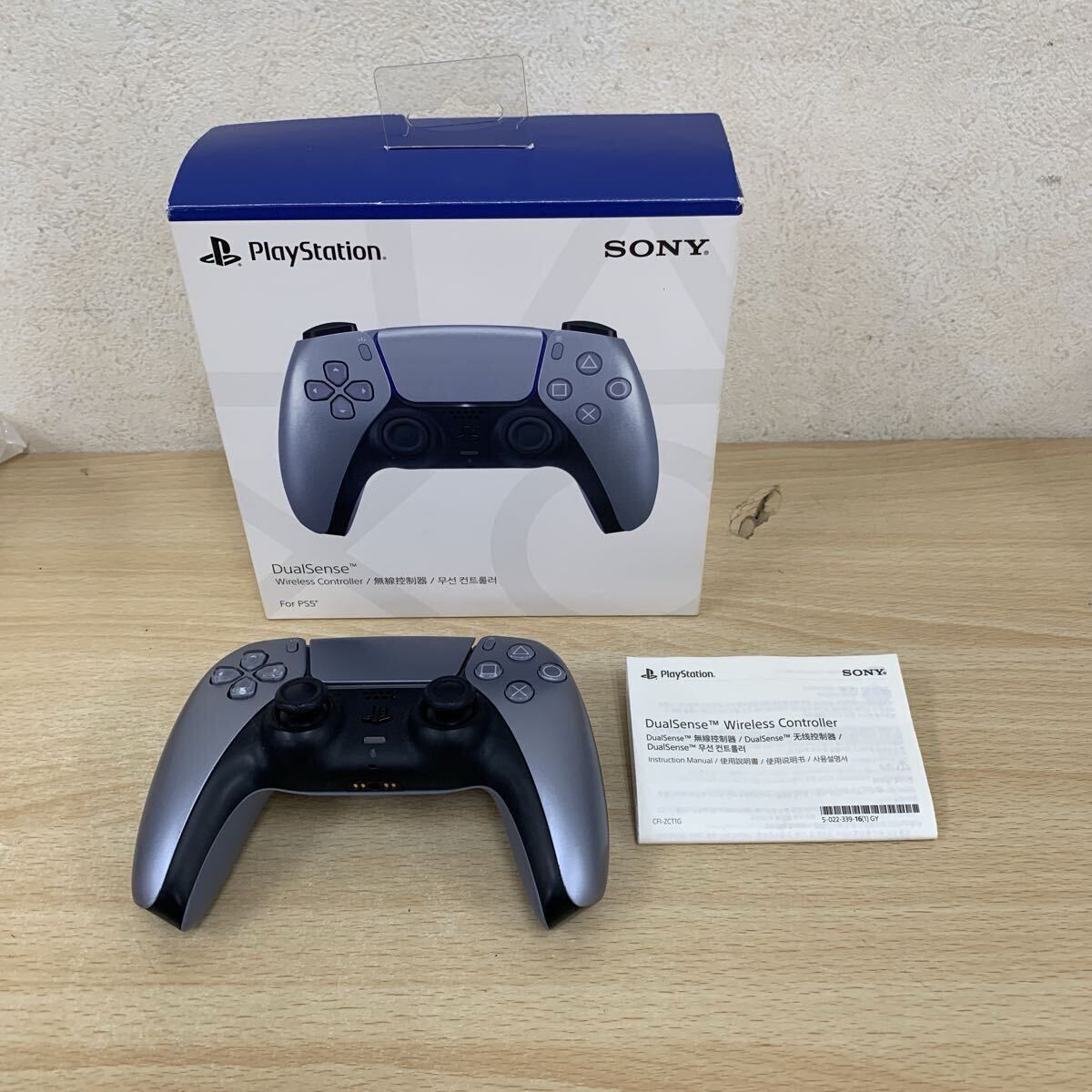 中古品 ソニー SONY DualSense ワイヤレスコントローラー スターリングシルバー CFI-ZCT1G08 PS5用 コントローラー