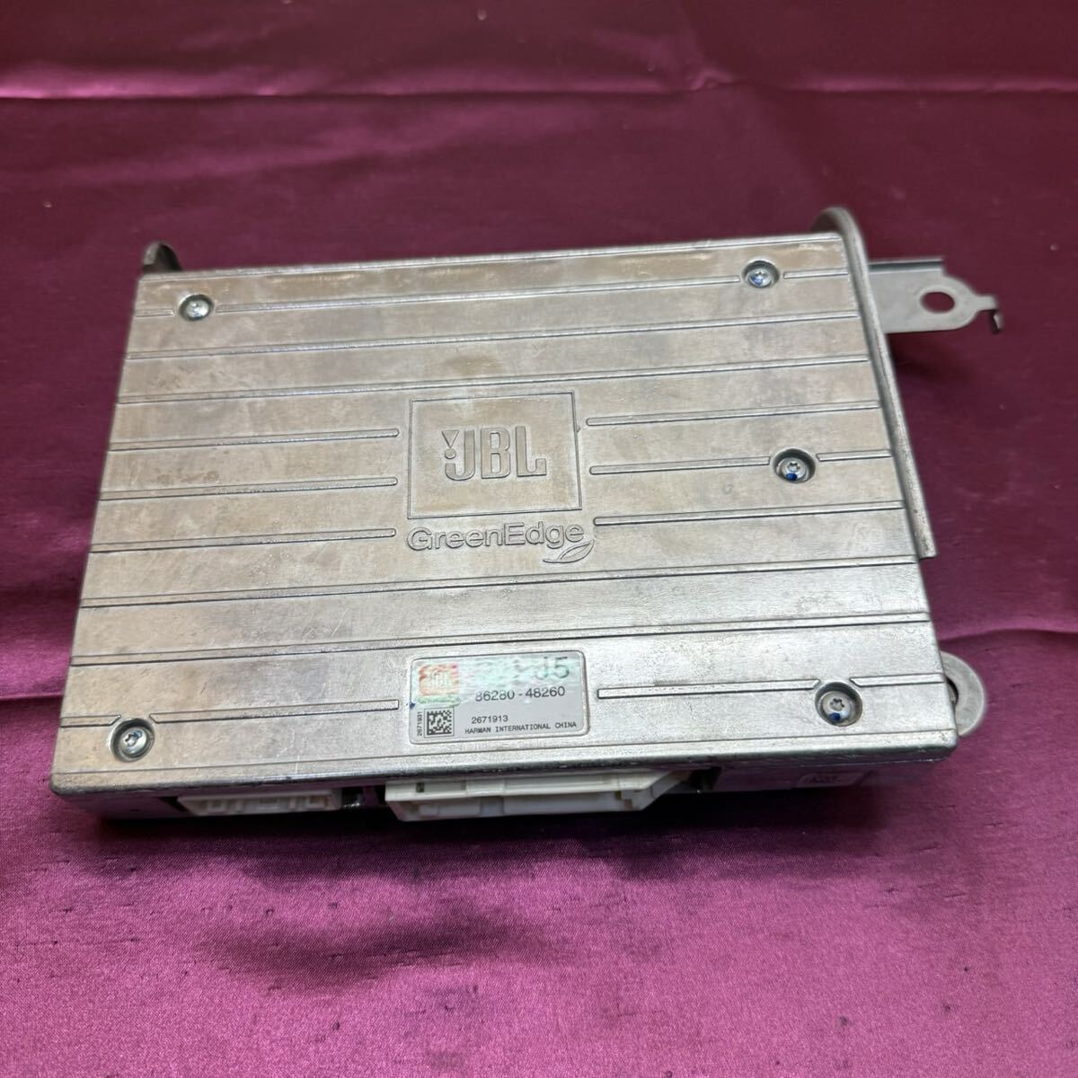 R81097 TOYOTA ハリアー 純正 JBL 86280-48260 オーディオアンプ オプション トヨタ プレミアムアドバンス ?