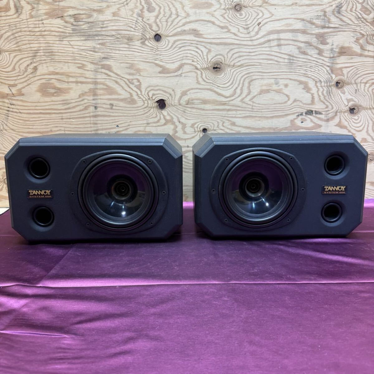 R81222 貴重 TANNOY システム System 600 スピーカー 左右 ペア タンノイ TEAC正規輸入品 モニタースピーカー オーディオ 