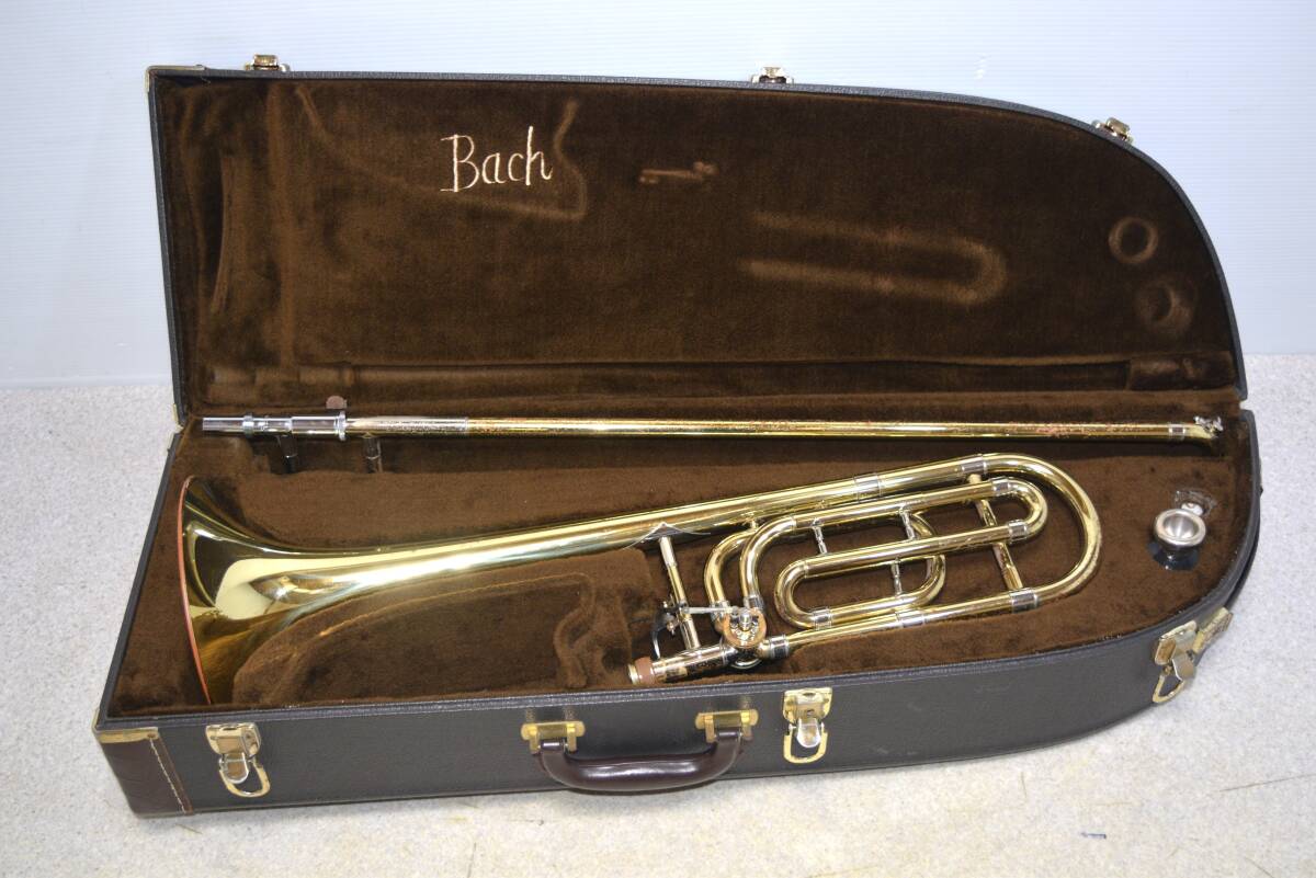 送料込み Bach テナーバストロンボーン◇Bach マウスピース/純正ケース付