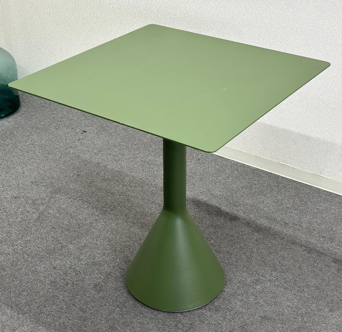■HAY/ヘイ■PALISSADE CONE TABLE/パリセイド　コーンテーブル　65×65cm　オリーブ　カフェ　北欧　ブルレック兄弟★埼玉発送★