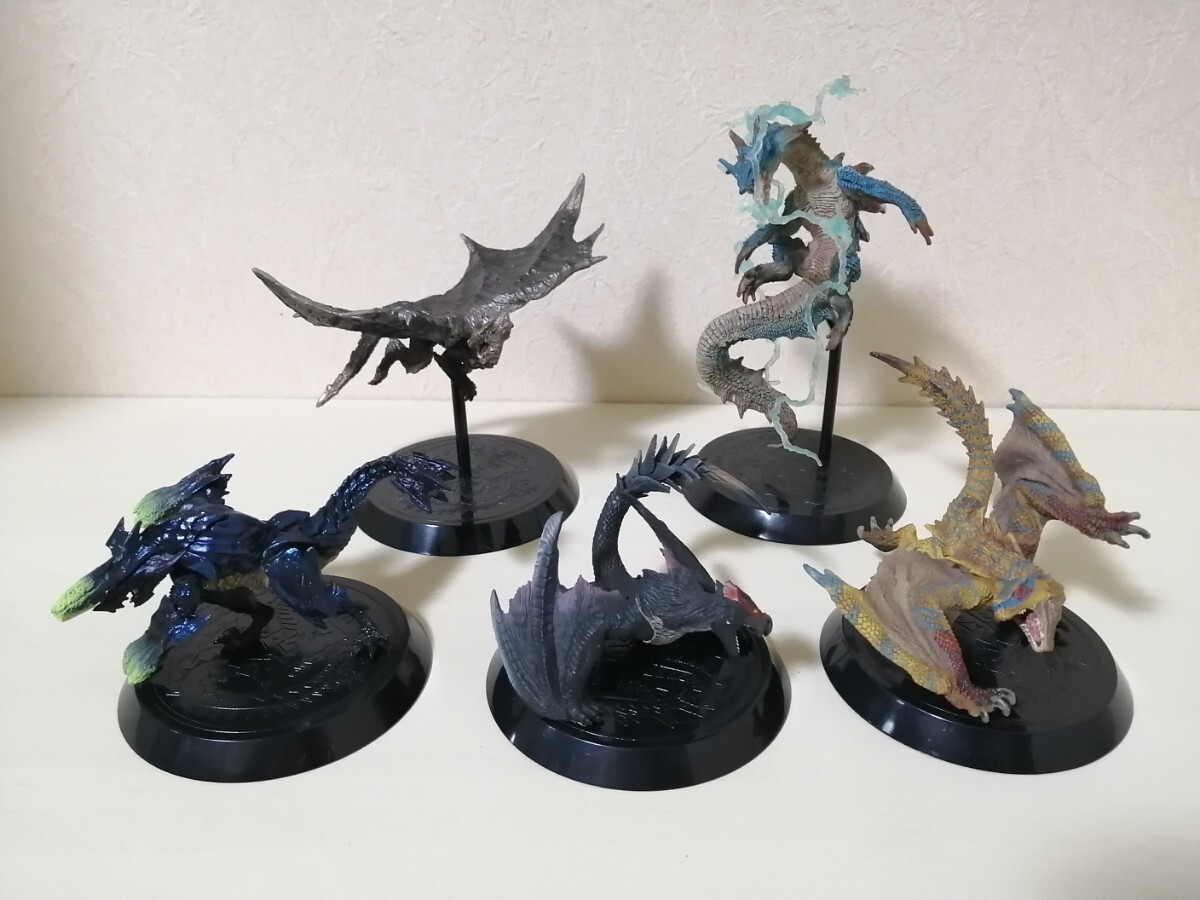 【セブンイレブン限定】5種セット　モンスターハンターベストコレクション　カプコンフィギュアビルダー　スタンダードモデル