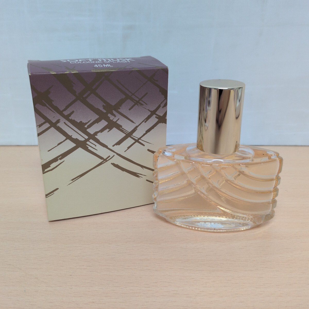 y053009g エイボン AVON ソフトムスク コロン スプラッシュ Soft Musk Cologne Splash 45ml ムスク 香水