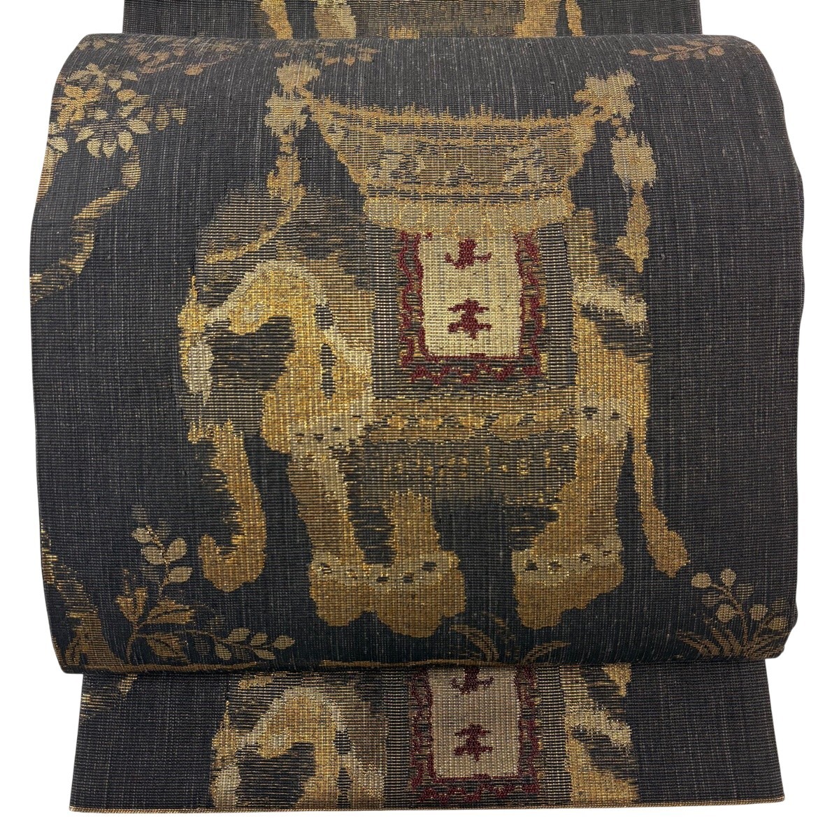 【美品】 袋帯 名品 象 草花 箔 墨色 六通 正絹 【中古】