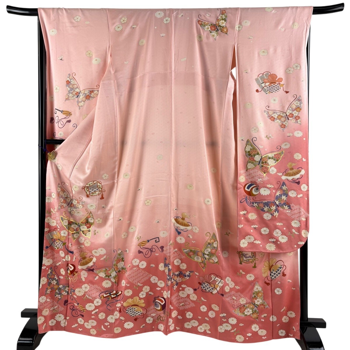 振袖 身丈166cm 裄丈68cm L 袷 落款 蝶 宝尽くし 金彩 ぼかし ピンク 正絹 秀品 【中古】