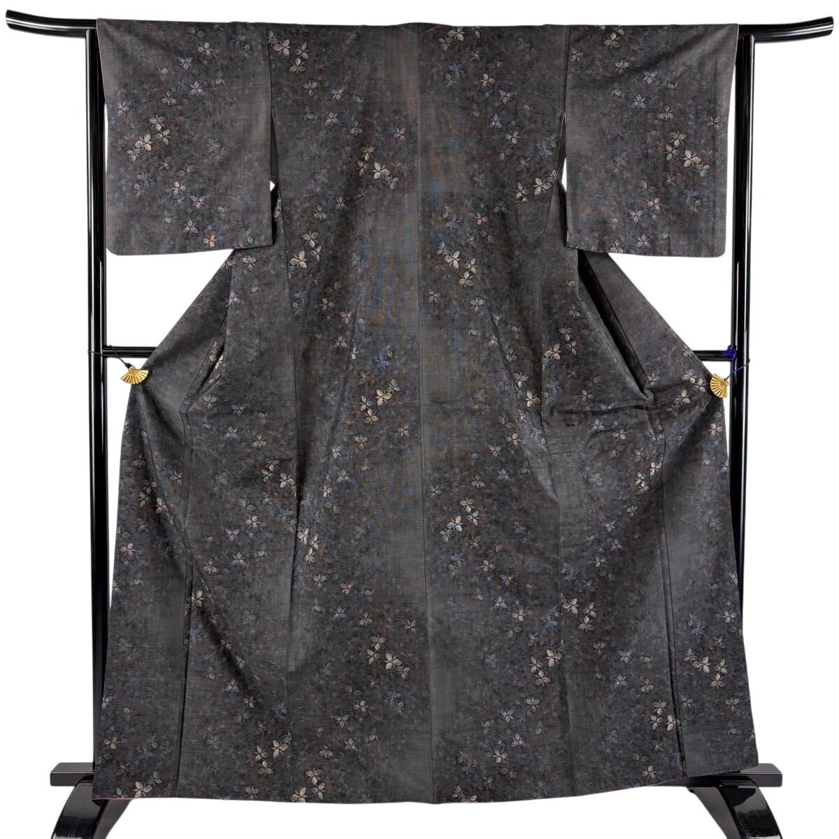 【美品】 大島紬 身丈165cm 裄丈63.5cm S 袷 都喜ヱ門 泥染 証紙 花 墨色 正絹 逸品 【中古】