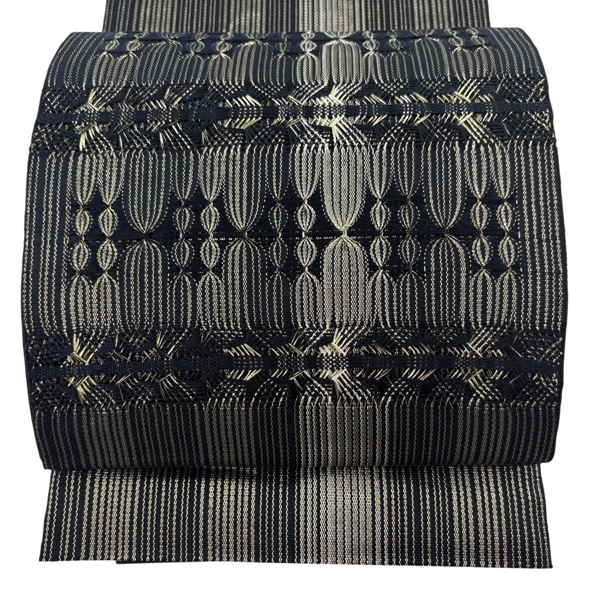 【美品】 名古屋帯 秀品 松葉仕立て 八寸名古屋帯 幾何学模様 金糸 黒 正絹 【中古】