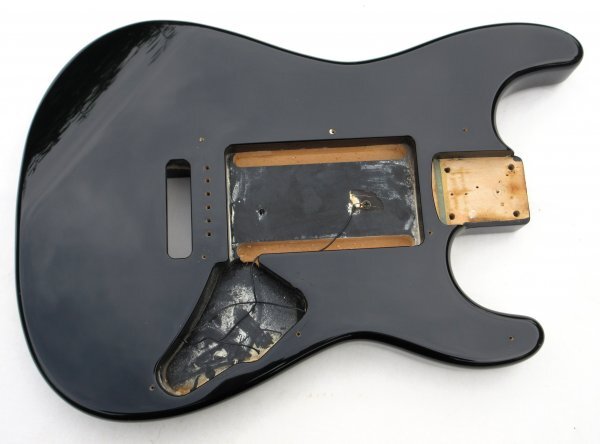 Charvel　シャーベル　ストラト型ボディ　ピックガード用　シンクロ対応　ブラック　程度良し　89年製Charvel MODEL 1A2H