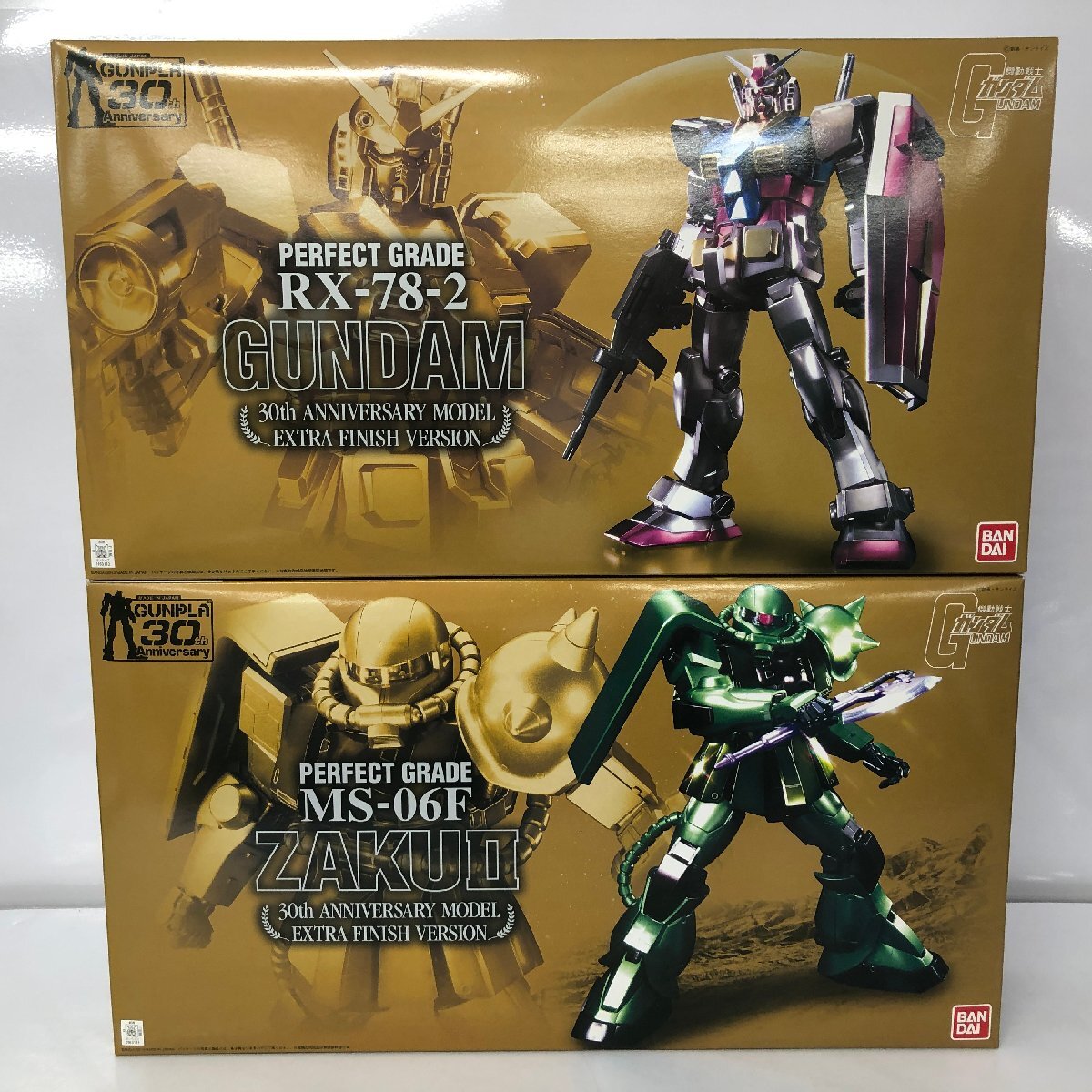 [同梱不可] 1/60 PG 30周年限定モデル エクストラフィニッシュVer.　RX78-2 ガンダム 、量産型ザク 2点セット　ガンプラ　プラモデル