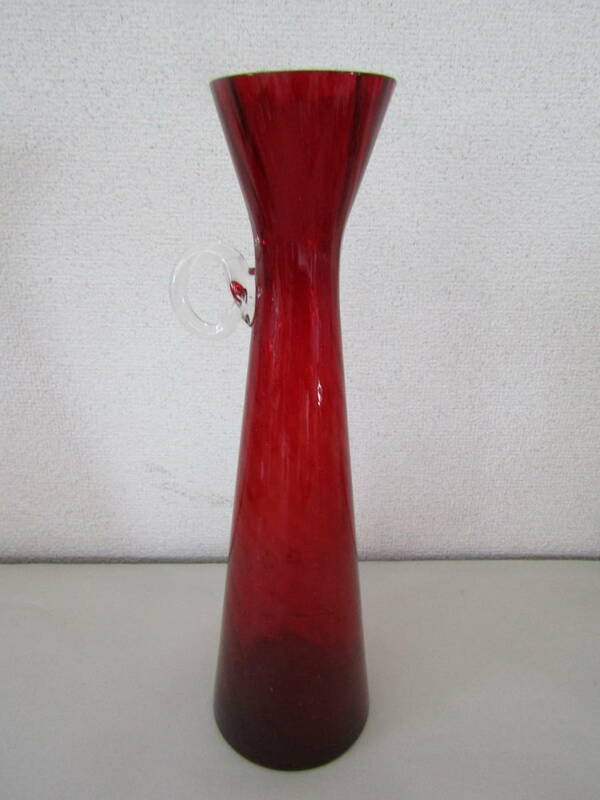 赤ガラス花瓶（Ｓ003）