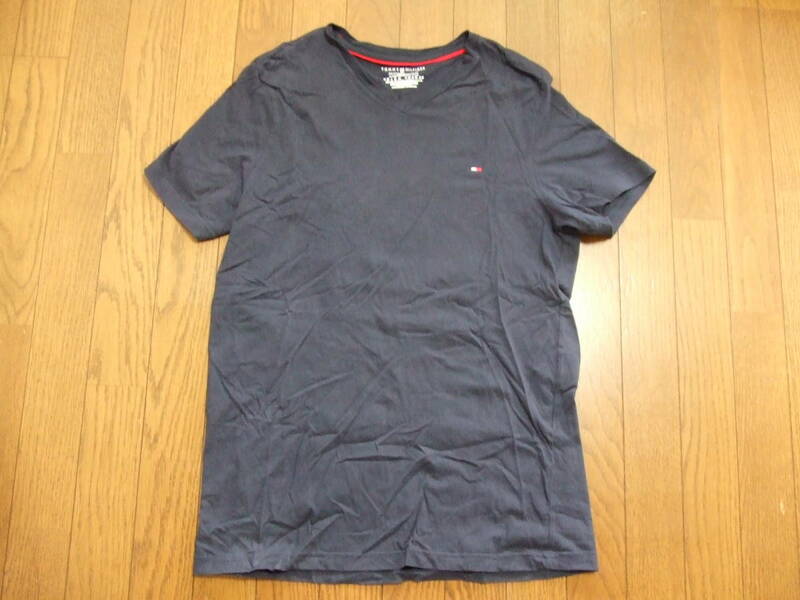 美品　TOMMY　HILFIGER　トミーヒルフィガー　Vネック　Tシャツ　S　紺　メンズ　