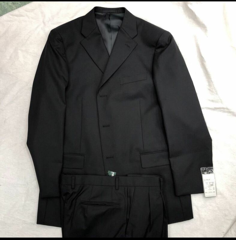 新品　未使用　タグ付き　3つボタンブラックスーツ　フォーマル　サイズYA8 サイドベンツ　2タック　オールシーズン　冠婚葬祭　礼装　礼服