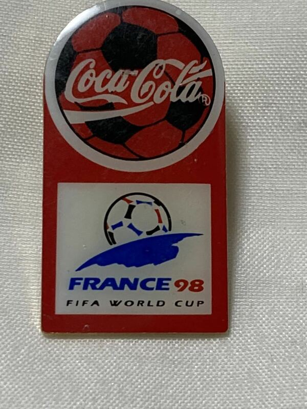未使用　Coca Calaコカコーラ（FIFA WORLO CUP FRANCE 98）ピンバッチ