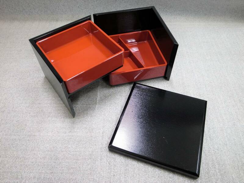 【新品】松花堂 (大)2段開き弁当黒本体 [18.4 x 18.4 x 13cm] 木製品 (1-321-1) 料亭 旅館 和食器 飲食店 業務用 正月 運動会 おせち 廃盤