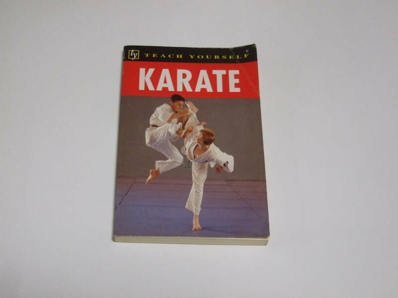 極真会館　極真空手　観空マーク　Teach Yourself Karate liam keaveney 洋書　基本　移動　型　教本　英語