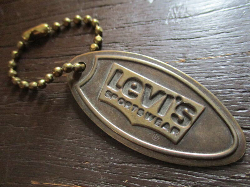 US ビンテージ　 Levi's SPORTS WEAR　リーバイス キーホルダー　 LEVI STRAUSS