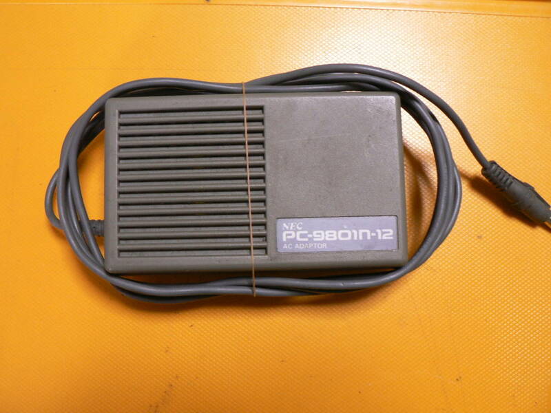 送料最安 510円 NEC12：ジャンク品　98ノートＰＣ用ACアダプタ PC-9801n-12　出力確認できず、本体のみ