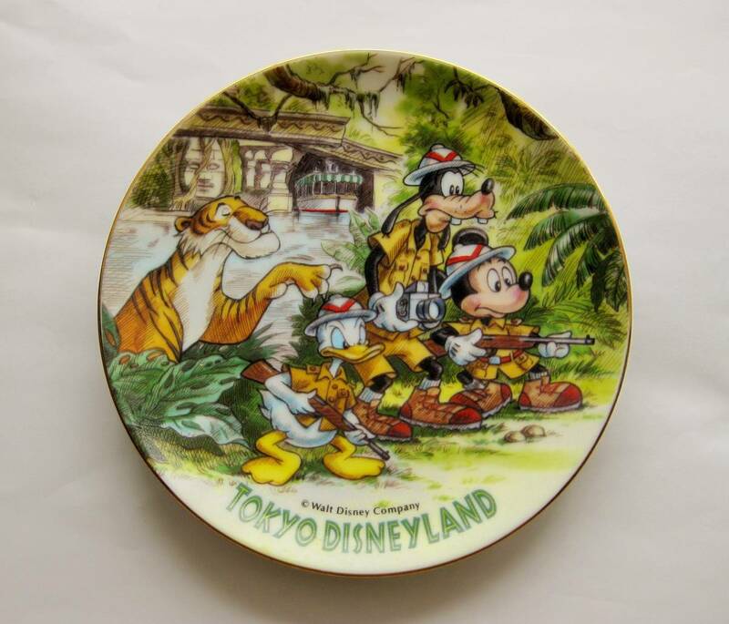 昭和レトロ Tokyo Disneyland 　東京 ディズニーランド 16.3cm 　絵皿 ディズニー ミッキー ドナルド