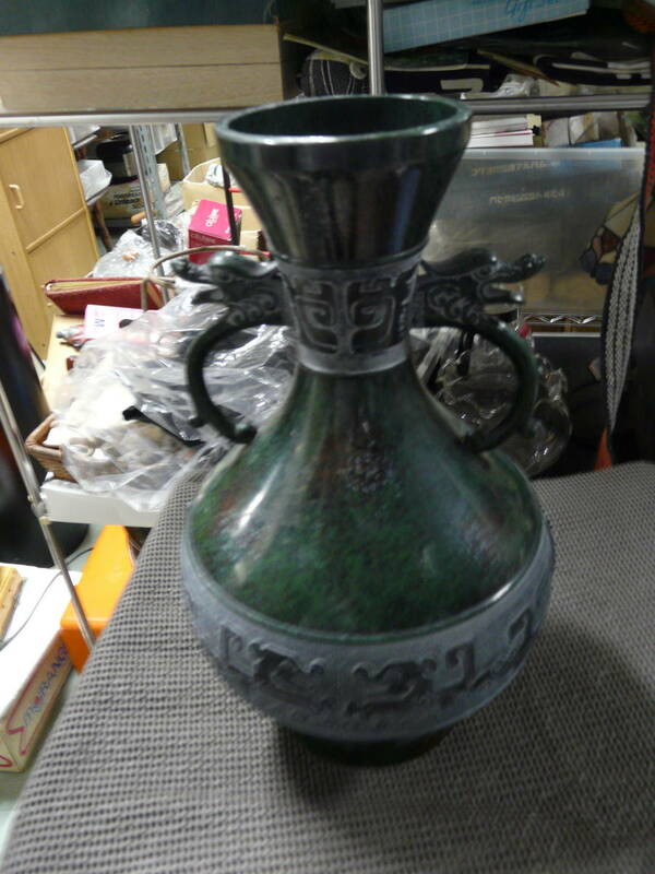 青銅の花瓶、青銅、花瓶、底に落款あり