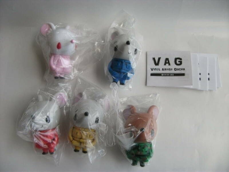 メディコム・トイ VAGシリーズ23 ちしまこうのすけ 「ネズミのチュッチュ」 ミニソフビ人形全5種セット ミニブック付き 未開封品