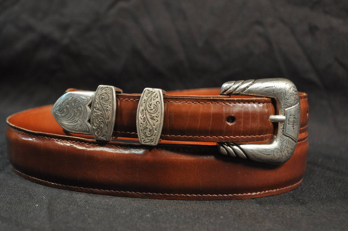 264　アメリカ製　ウエスタンブーツ老舗　ルケーシー社製　LUCCHESE　先細　ベルト　先端チップ付　山羊革　サイズ38