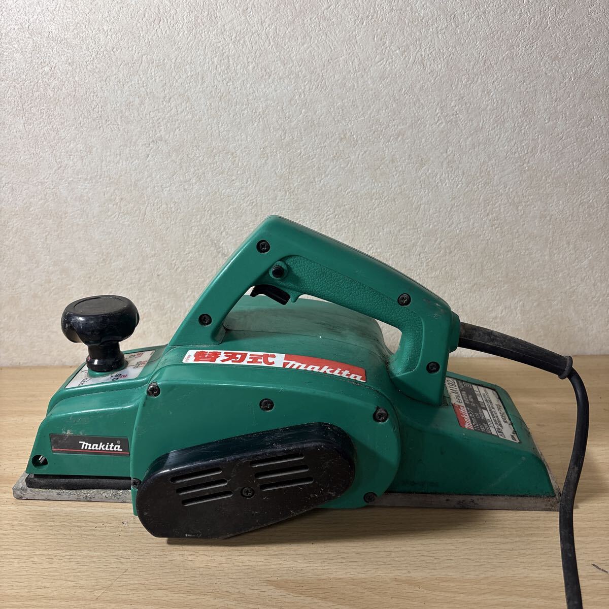 岸170 makita マキタ 110mm カンナ M192 鉋 かんな カンナ 電気カンナ 電動カンナ 大工道具 電動工具 木工用 研削 研磨 切断機 電動