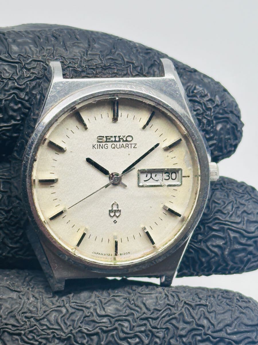 No.18 SEIKO KING QUARTZ 4823-8120 メンズ シルバー文字盤 デイデイト 37mm クォーツ 中古 SEIKO セイコー KING QUARTZ