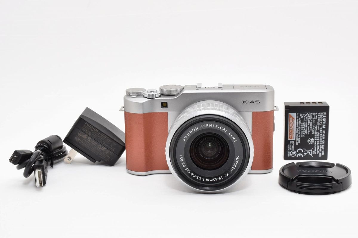 [美品] FUJIFILM 富士フィルム X-A5 + XC 15-45mm レンズ #2932683