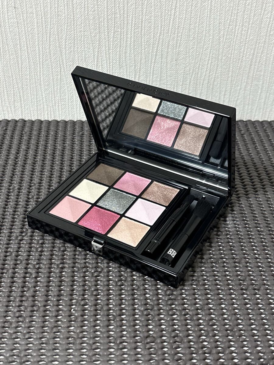 N6F266◆新古品◆ ジバンシイ ル ヌフ ジバンシイ 06 アイシャドウ 8g