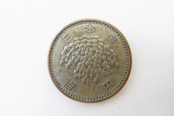 C162-Y20-6284◎ 稲穂 100円 銀貨 硬貨 現状品③ 渋谷 ◎