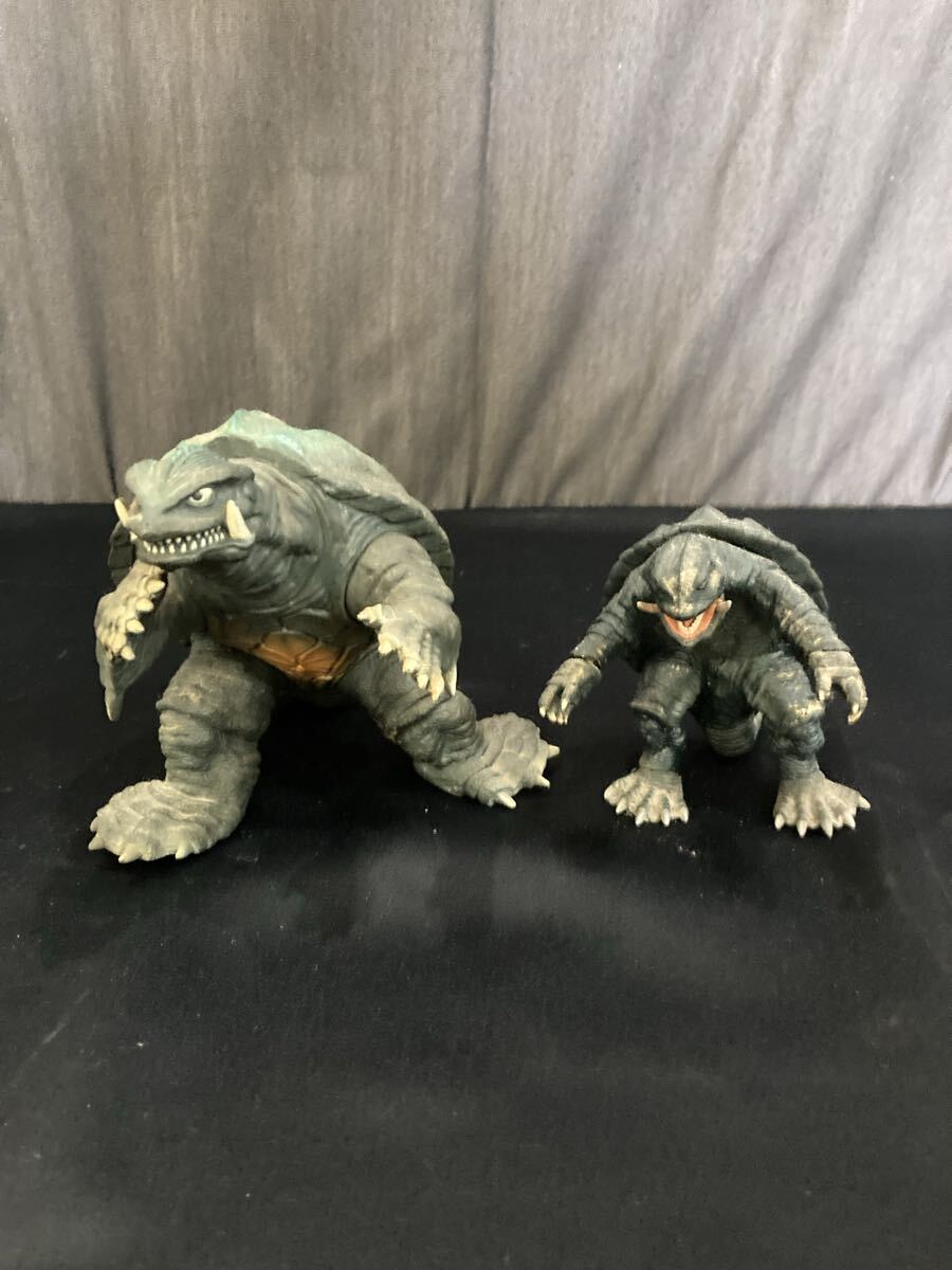 13【2点セット】 ガメラ フィギュア ソフビ 大怪獣シリーズ 特撮 当時物 コレクション い