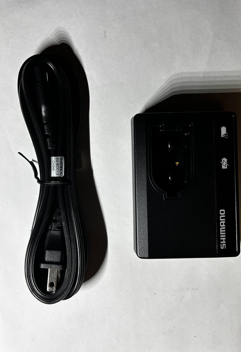SHIMANO シマノ Di2 SM-BCR1 バッテリーチャージャー 充電器 SM-BCC1 電源コード付き 外装バッテリー SM-BTR1対応 3