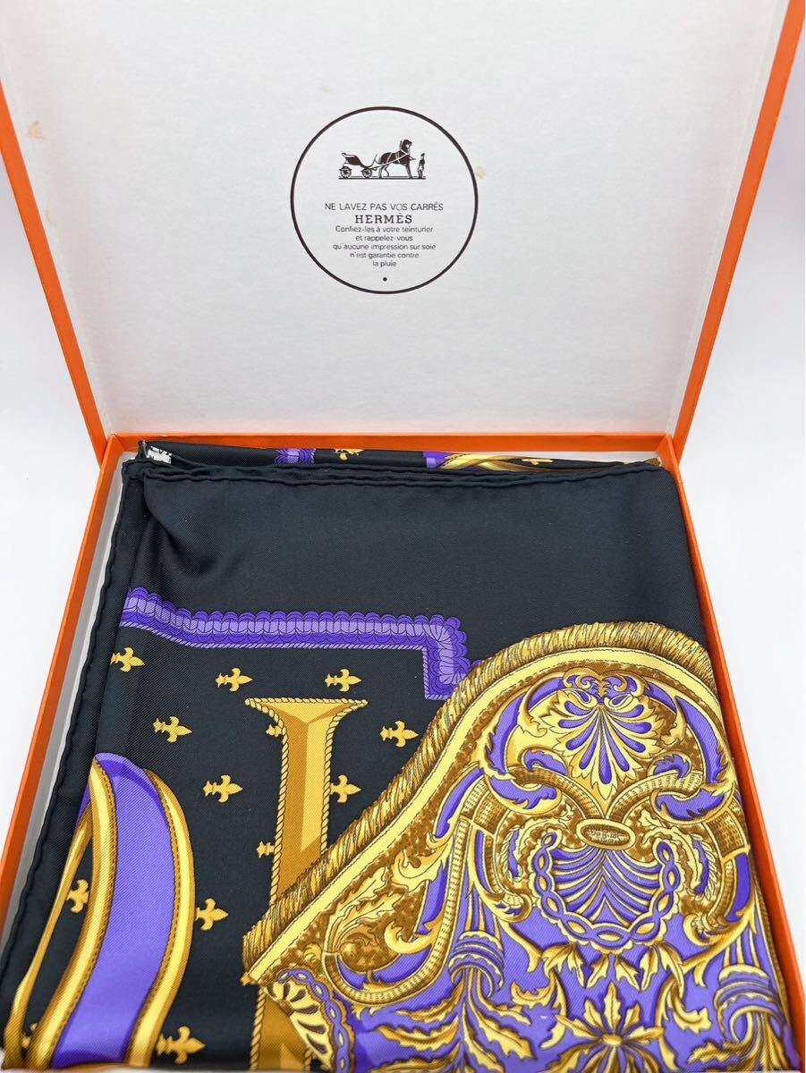 1円 HERMES エルメス カレ90 セル・ア・ウース（カバーへの腰掛け） スカーフ ブラック×パープル ブランド 箱付き