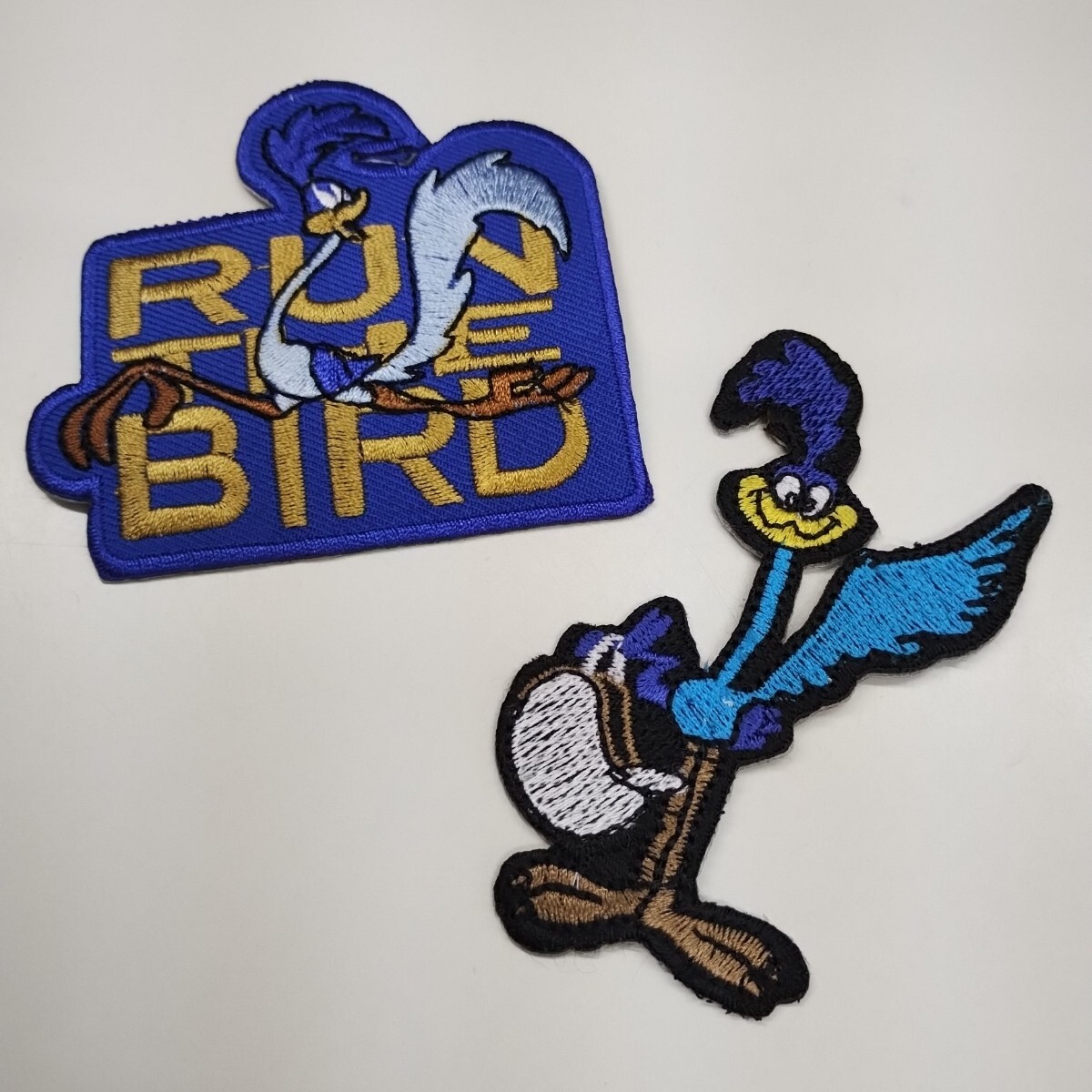 ◎ 首の長い青い鳥 ワッペン 2枚セット s056