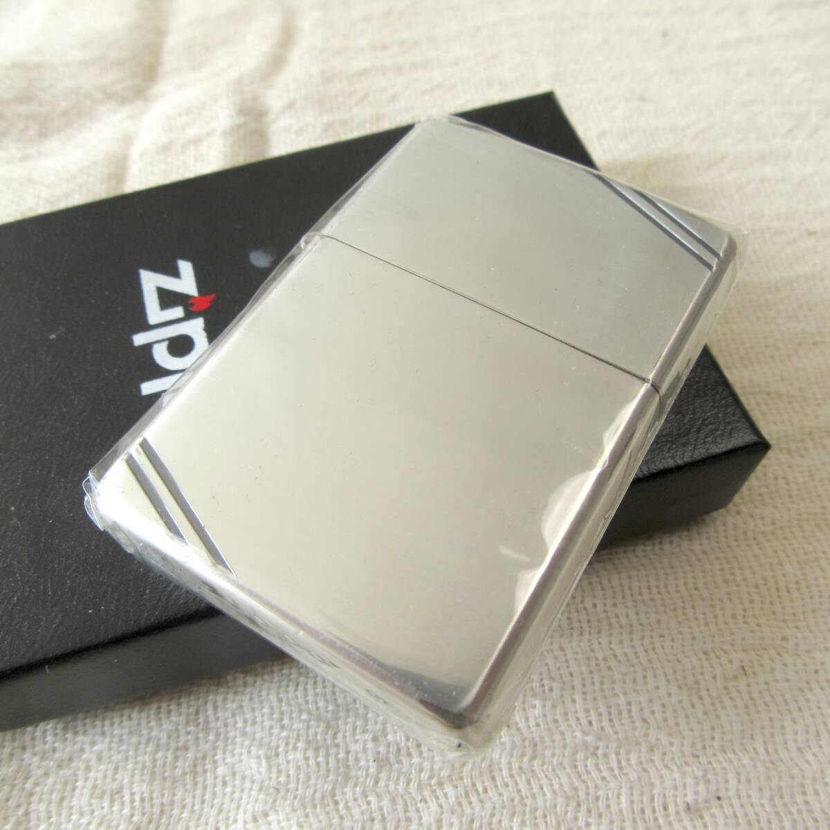 未使用Zippo★53【ダイアゴナルライン 斜線 古き良き定番デザイン】オイルライター／タバコ／アメリカ／ジッポー／USA／喫煙具／シンプル