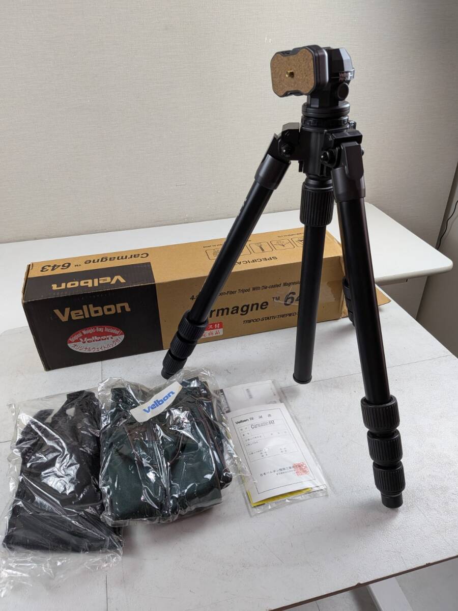 14807-013★未使用品 ケース付き限定商品 Velbon ベルボン carmagne カルマーニュ 三脚 マグネシウム自由雲台付 カルマーニュ 643★