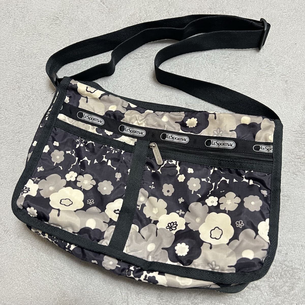 ★送料360円★LESPORTSAC レスポートサック 鞄 ショルダーバッグ かばん カバン 総柄 花柄 レディース R-9332