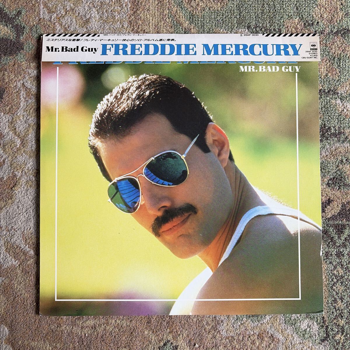 帯付美盤! Freddie Mercury フレディマーキュリー Mr. Bad Guy LPレコード 28AP3030 Queen クイーン 初回ピンナップ/ハガキ付 B面1-A-1/a4