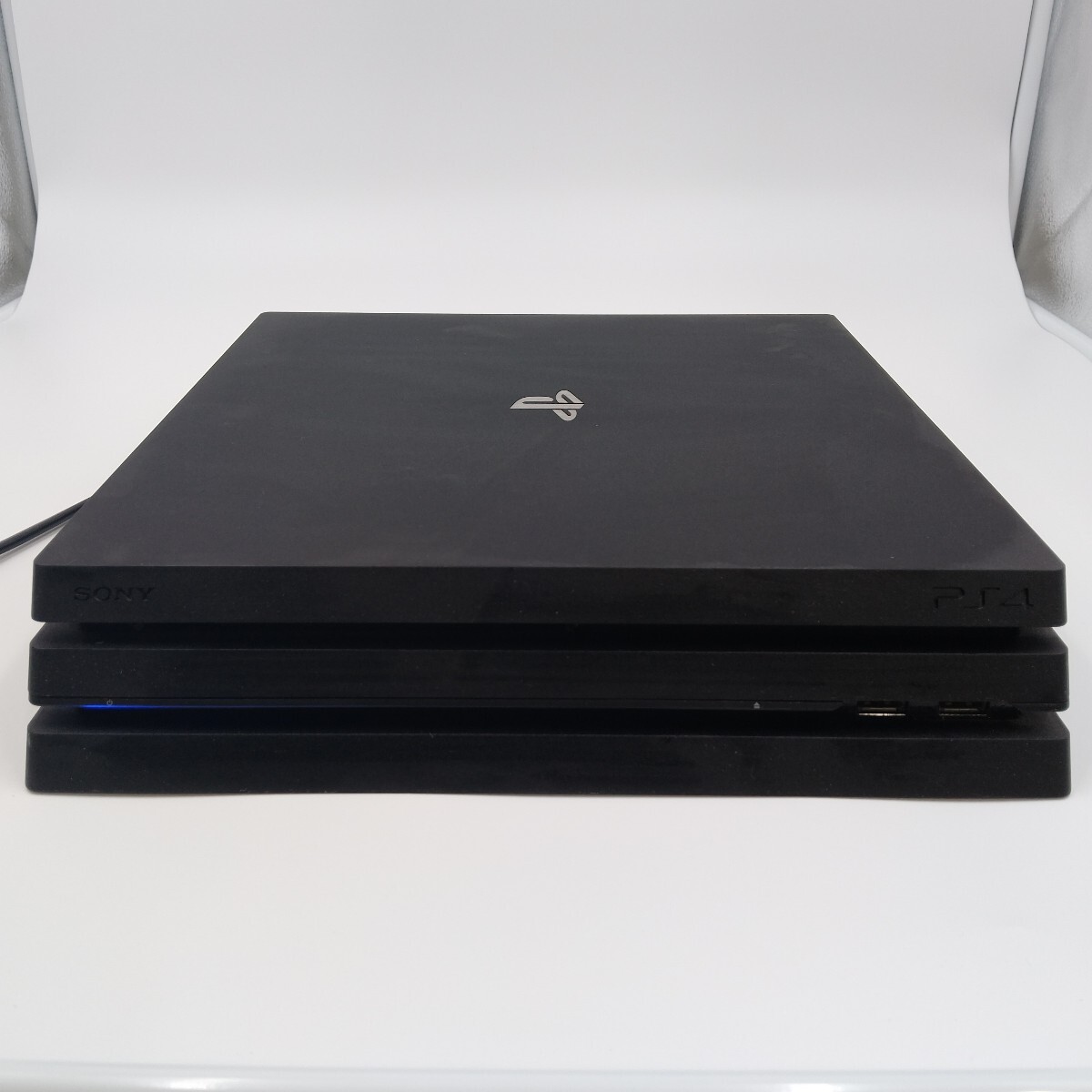A SONY ソニー PlayStation 4 プレイステーション4 PS4 CUH-7000B ブラック　5675288 通電確認済