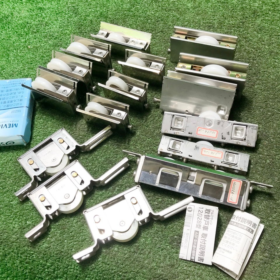 房蒼g553 家研 ■ステンレス製 アルミサッシ用取替戸車 全長約55mm～150mm 12()28/14()35/15()35/T14-()30 等 取説付き ★計16点セット