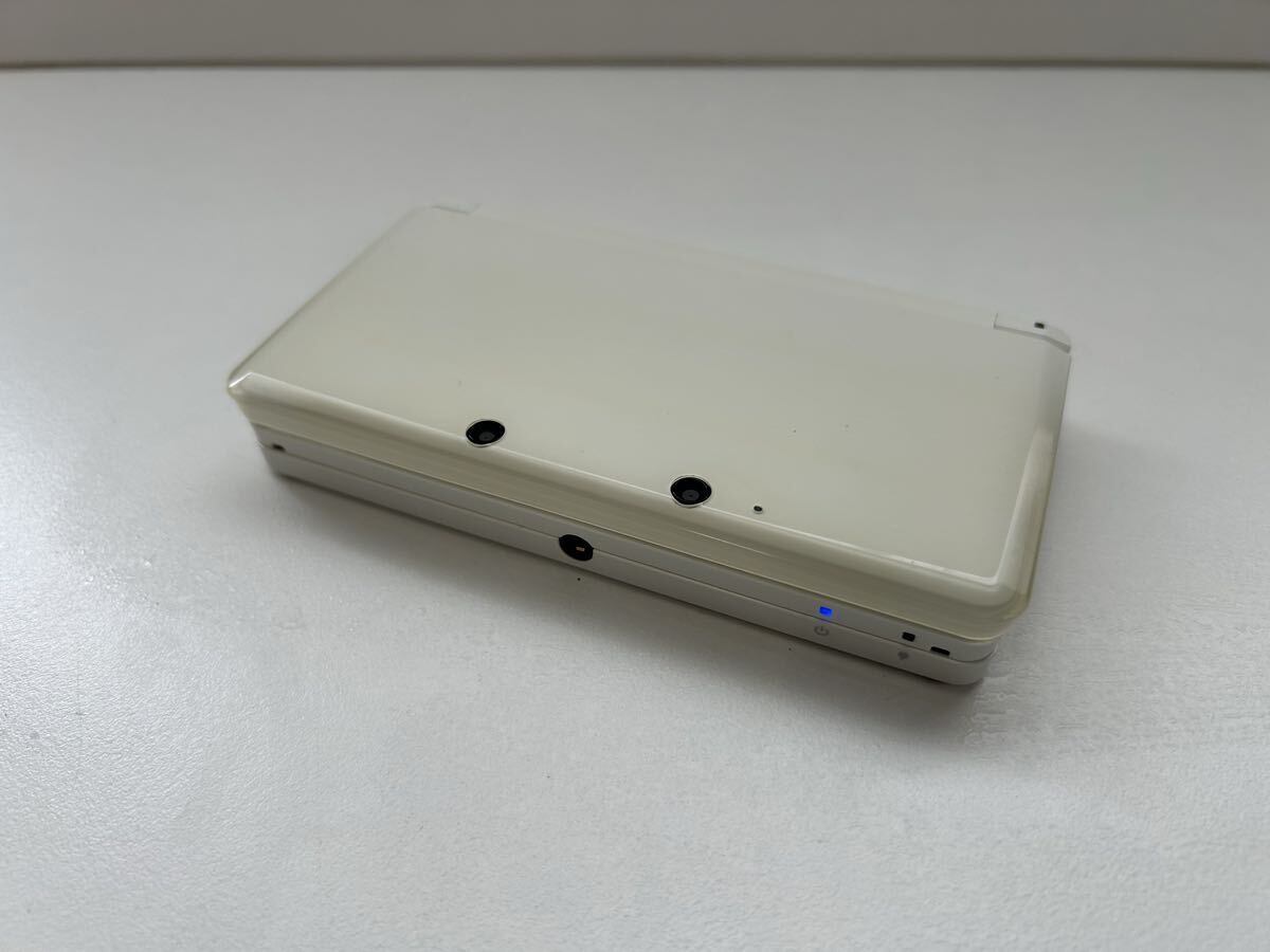 ① Nintendo ニンテンドー3DS アイスホワイト CTR-001 初期化済み