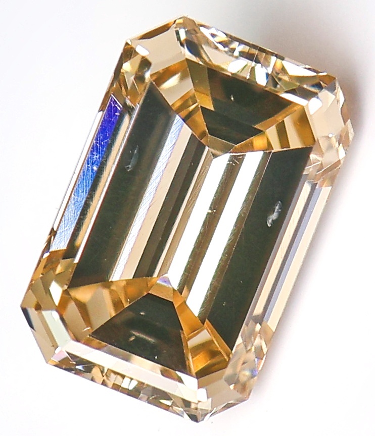 【100円～】VS2！0.563ｃｔ 天然ダイヤ FANCY LIGHT BROWN（ナチュラルカラー）EM