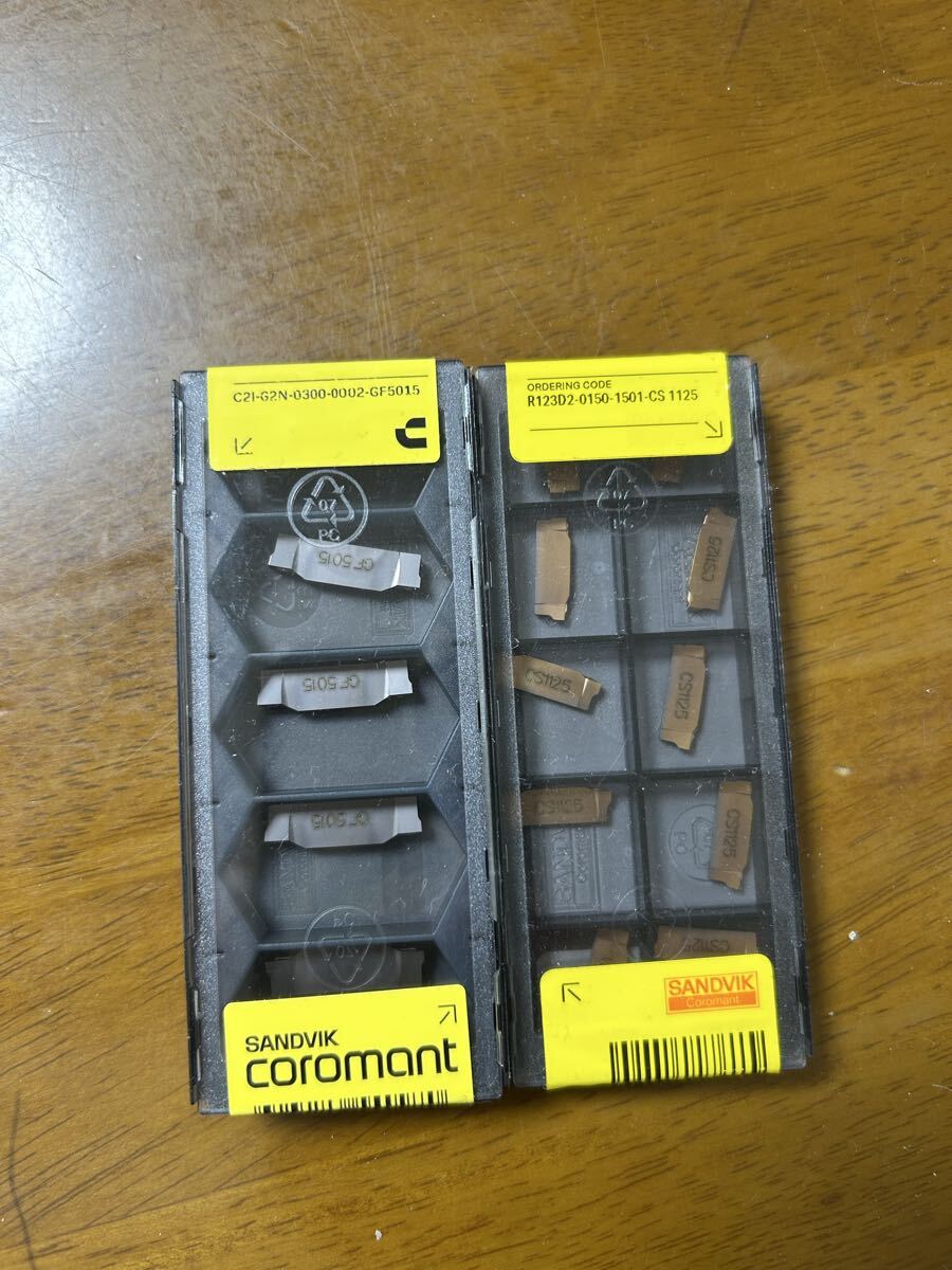 SANDVIK サンドビック 旋盤用チップ 溝入れ用チップ 突っ切り用チップ C21-G2NとR123D2 (2ケース)セット