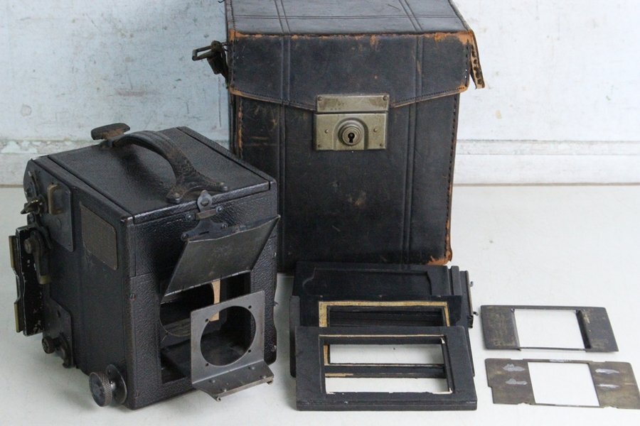 TB526アメリカ グラフレックス社 カメラ 革製ケース付 付属品付◇動作未確認/現状品/Graflex Series B/ビンテージ/古道具タグボート